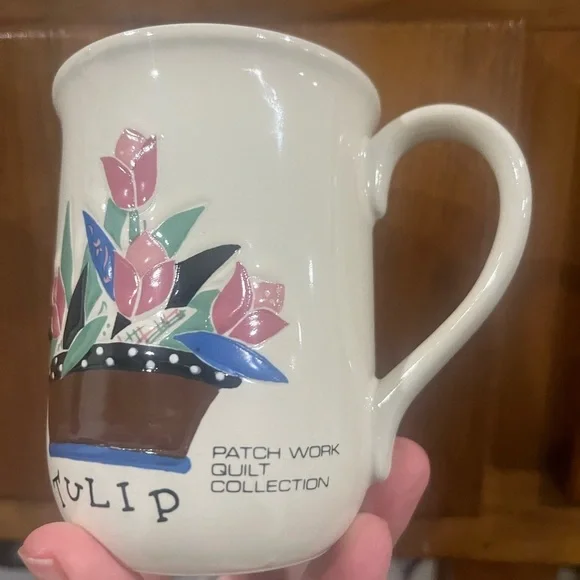 True vintage quilted tulip mug - Picture 2 of 4